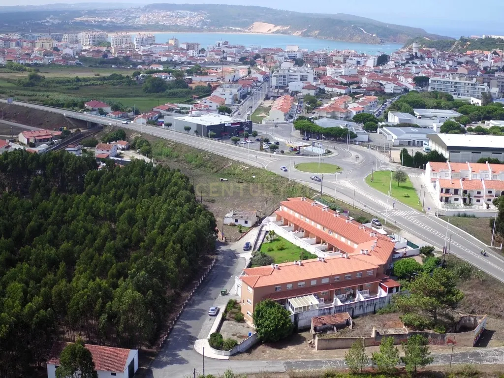 Moradia em São Martinho do Porto – Tranquilidade e Conforto perto da Baía de Sao Martinho